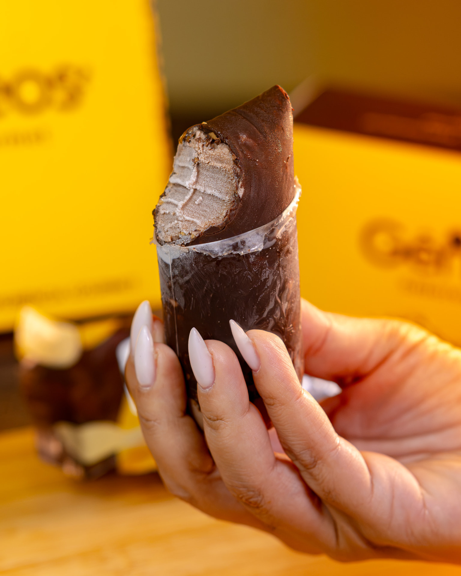 Geladinho gourmet coberto com chocolate